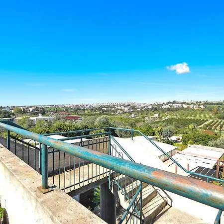 בית נופש 3 Bedroom Cozy In *