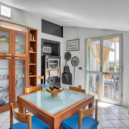 בית נופש 3 Bedroom Cozy In *