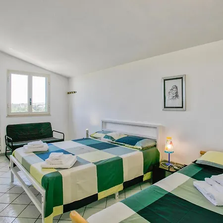 3 Bedroom Cozy In * רוסוליני