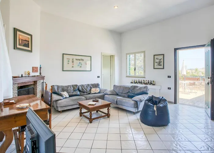 3 Bedroom Cozy In *