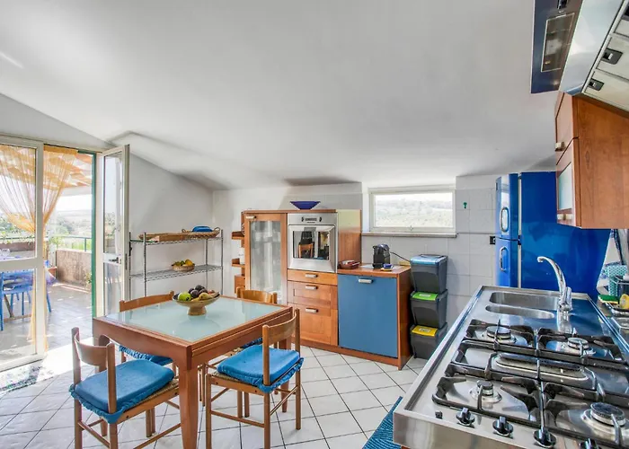 3 Bedroom Cozy In *