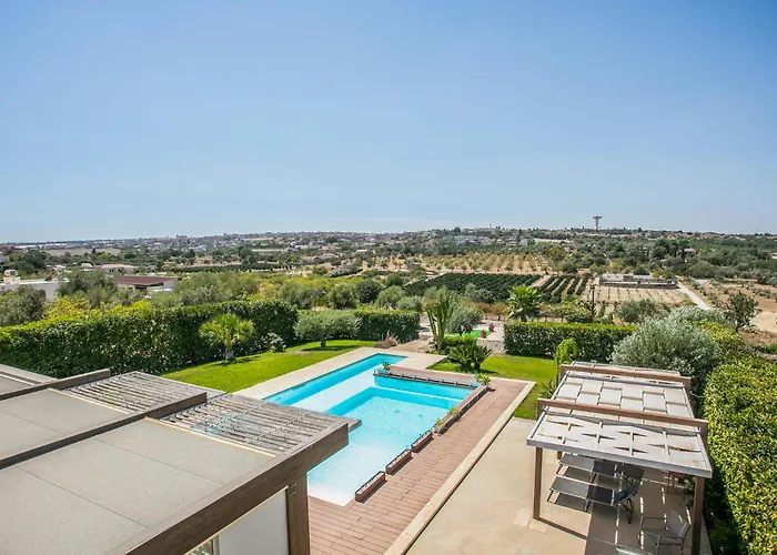3 Bedroom Cozy In Rosolini