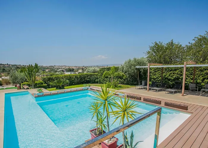 3 Bedroom Cozy In * Rosolini