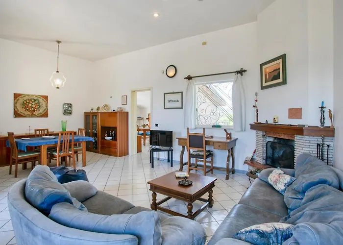 3 Bedroom Cozy In Rosolini