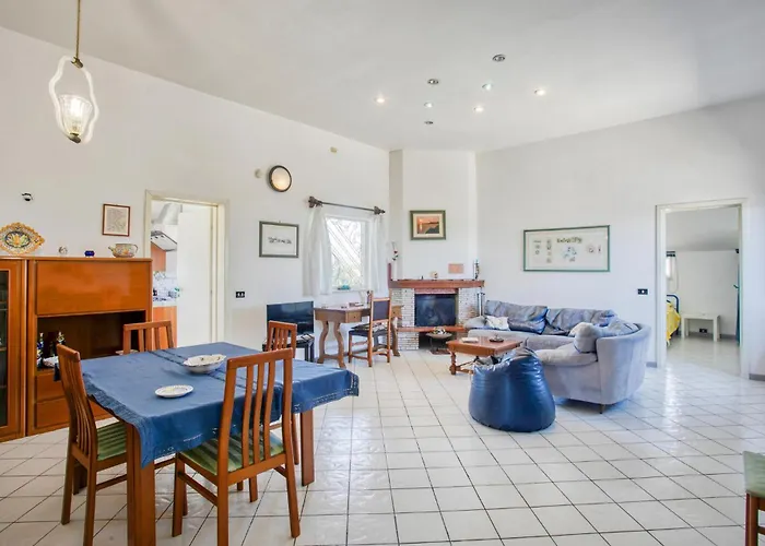 3 Bedroom Cozy In Casa vacanze *