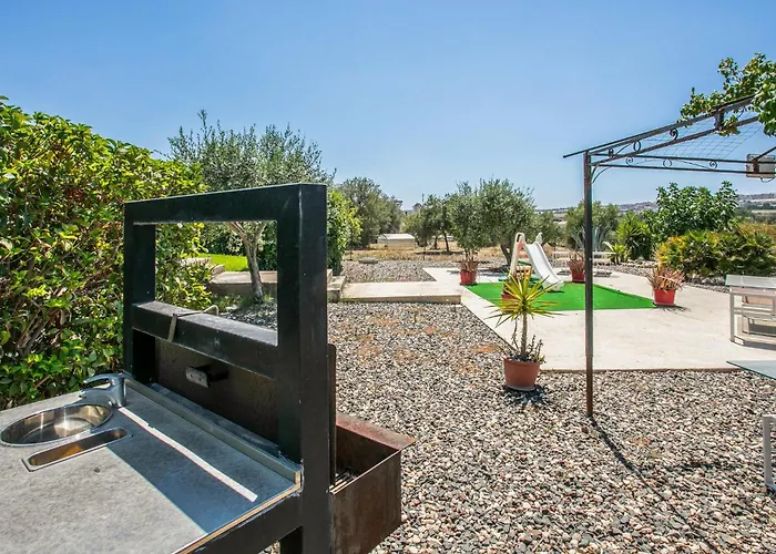 3 Bedroom Cozy In * Rosolini